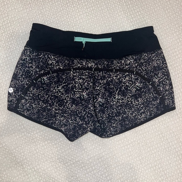 LULULEMON Run Times Short || Size 6- Excellent condition! - Picture 4 of 8